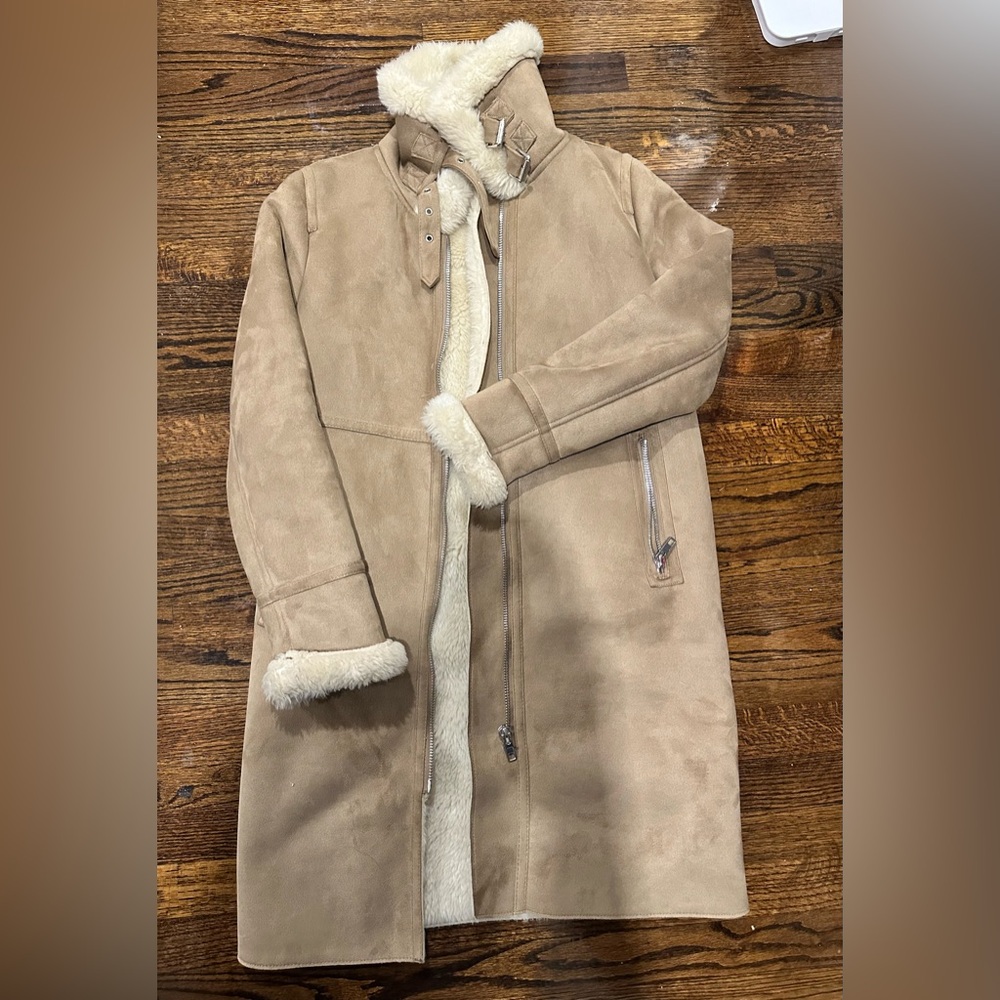 Zara Women’s Long Shearling Coat Sz Medium